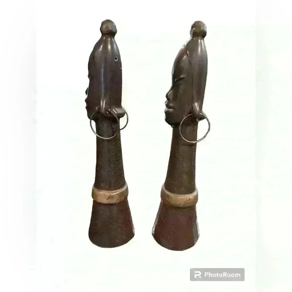 Vintage African Tribal Ceramic Salt & Pepper Shakers – Rare Hand-Painted MCM - Picture 5 of 6